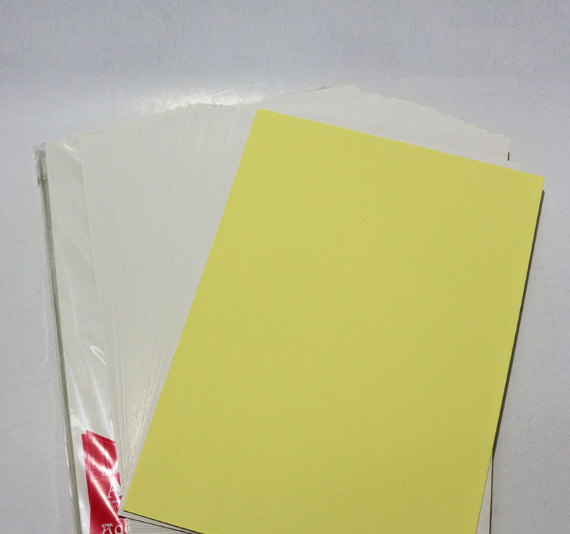 Giấy in decal A4 đế vàng