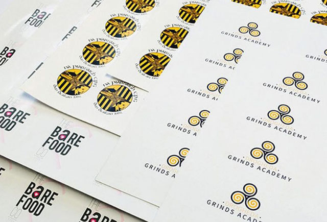 Khi in ấn decal cần lựa chọn màu sắc phù hợp