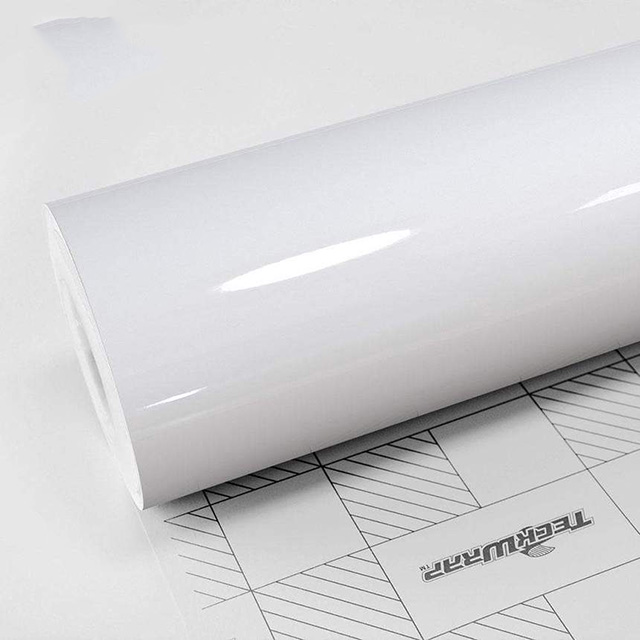 Đặc điểm của giấy decal bóng