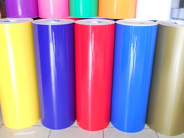 Decal PVC được ưa chuộng nhờ sở hữu nhiều ưu điểm vượt trội
