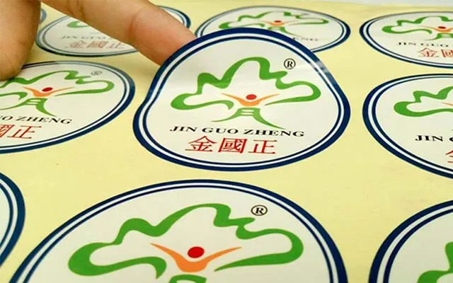 Decal nhựa đục độ bền cao, họa tiết in ấn sắc nét