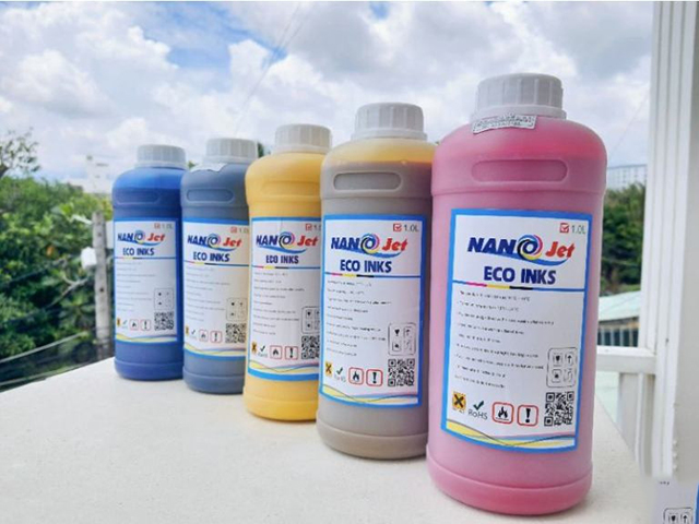 Mực in decal là loại mực chuyên dụng dùng để in lên chất liệu decal