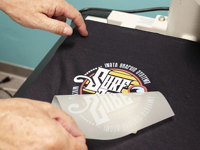 In PET sử dụng màng PET làm vật liệu trung gian