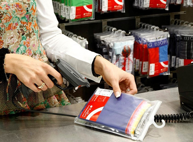 Nguyên lý hoạt động của công nghệ quét mã vạch gồm 4 bước