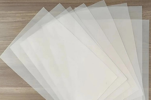 Giấy can (Tracing Paper) là loại giấy đặc biệt có khả năng thấu quang cao
